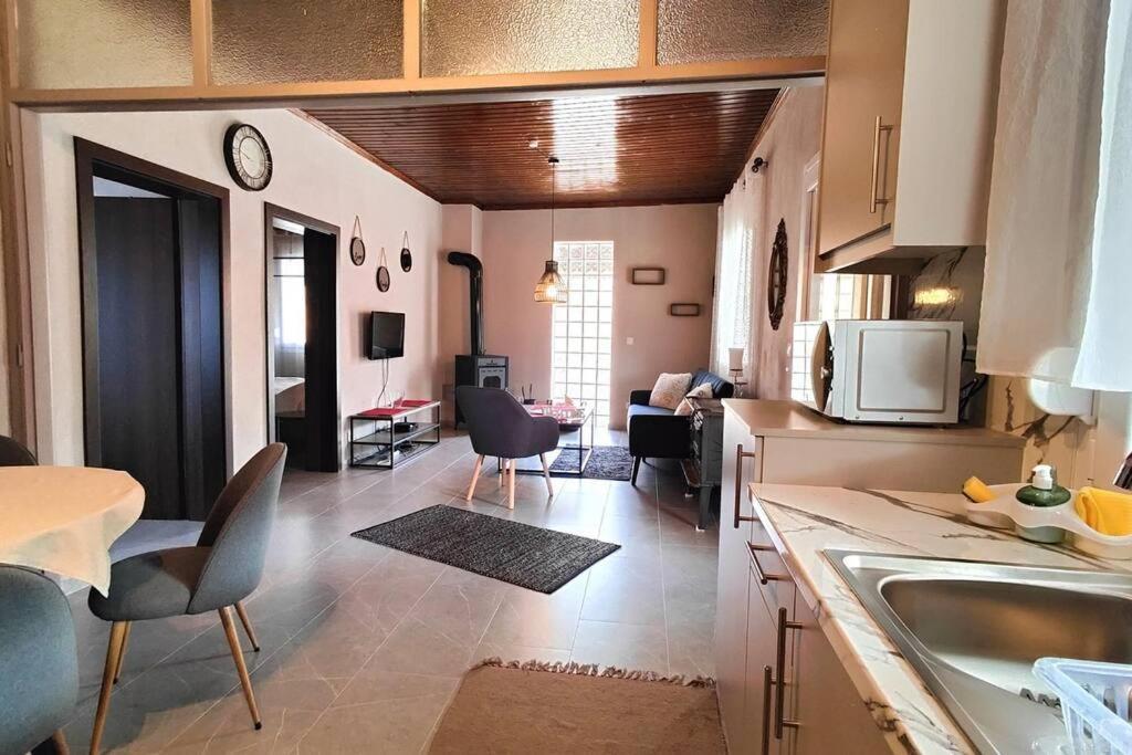 Of Irini Apartment Komnina